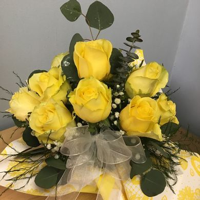 Compact Yellow Rose Bouquet